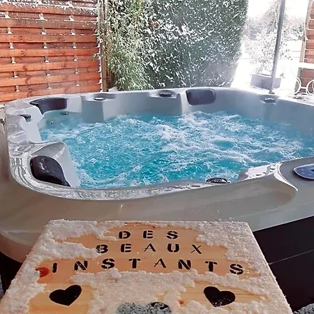 Jacuzzi, Arcade Et Repas Soir Compris לינה וארוחת בוקר *